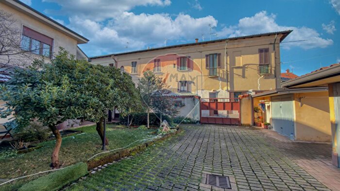 Case in Vendita e in Affitto - 3