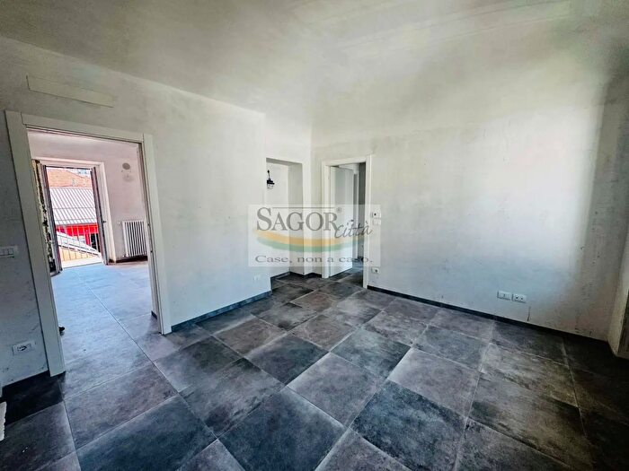 Appartamento quadrilocale in vendita in Viale Pza d Armi, Pinerolo