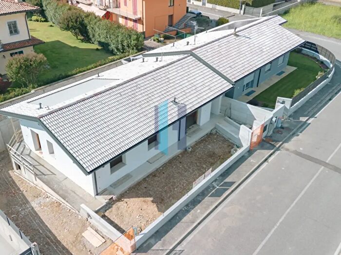 Casa quadrilocale in vendita in Travagliato