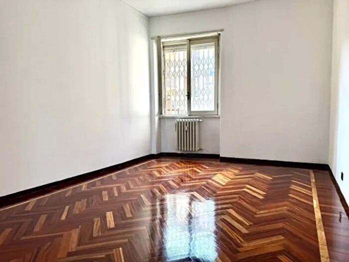 Appartamento trilocale in affitto in Via Vallazze, Milano