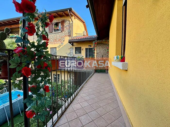 Casa trilocale in vendita in Via Arciprete Rota, Lallio