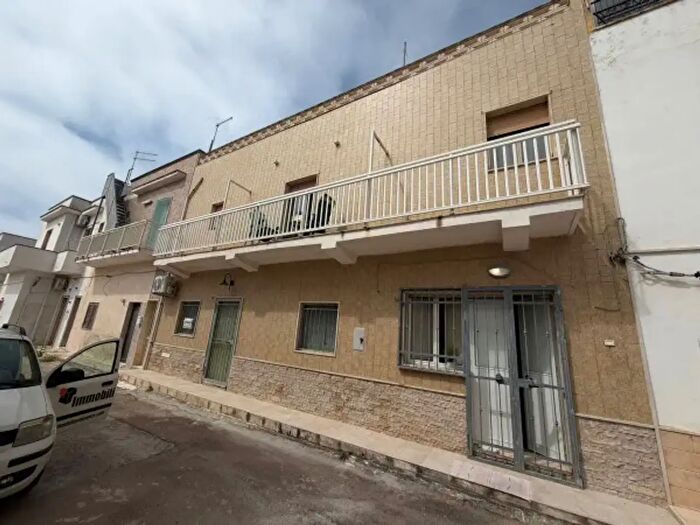 Appartamento bilocale in vendita in Via delle Margherite, Maruggio