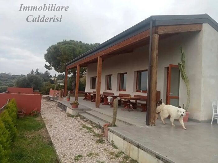 Casa con 8 locali in vendita in Contrada San Donato, Monteprandone