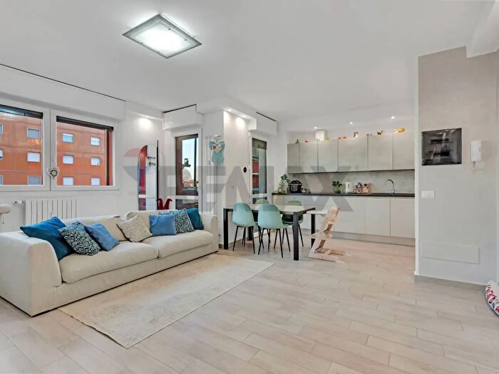Appartamento trilocale in vendita in Via dei Missaglia, Milano