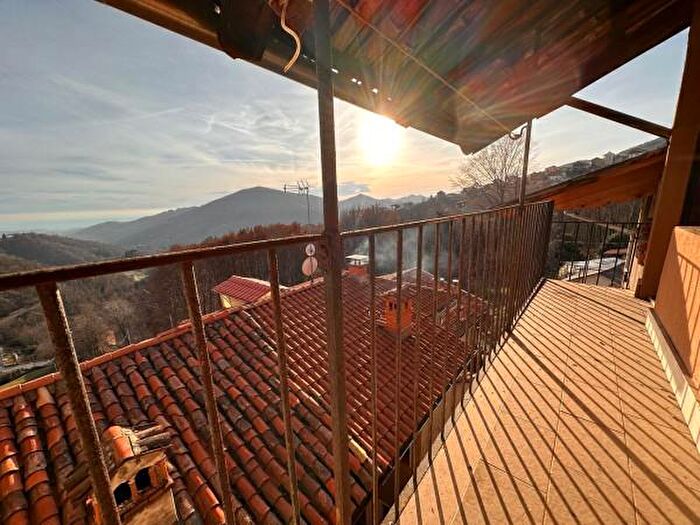 Casa quadrilocale in vendita in Borgata Frieri, Valdilana