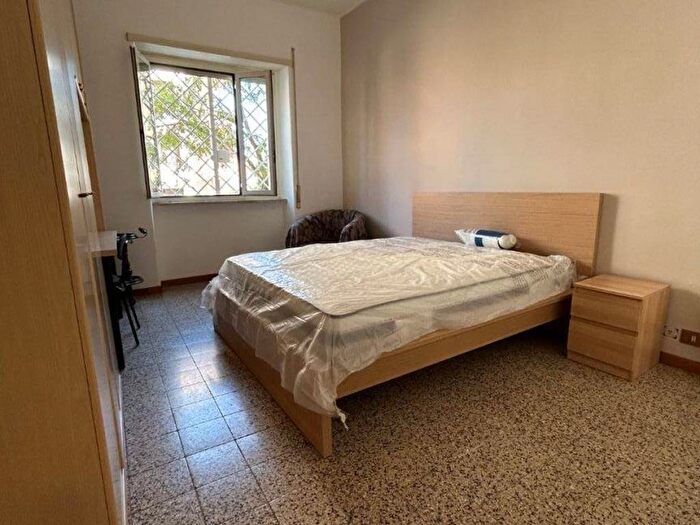 Appartamento quadrilocale in affitto in Re di Roma, Roma