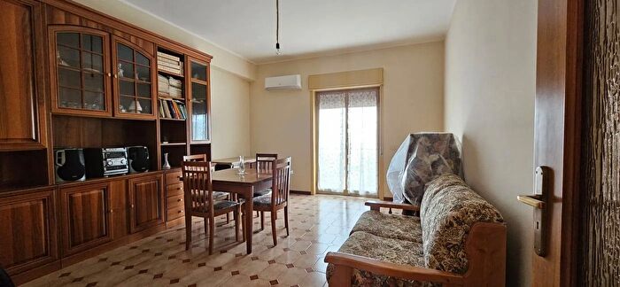 Appartamento quadrilocale in vendita in Via dei Cipressi, Furci Siculo