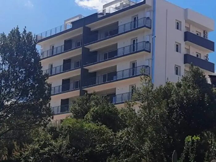 Appartamento con 6 locali in vendita in Calcedonio Geraci, Termini Imerese