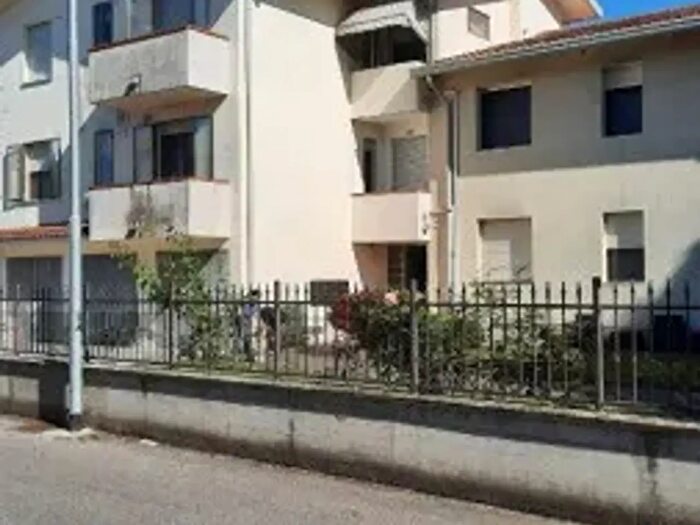 Appartamento trilocale in vendita in Via Palmiro Togliatti, Adria