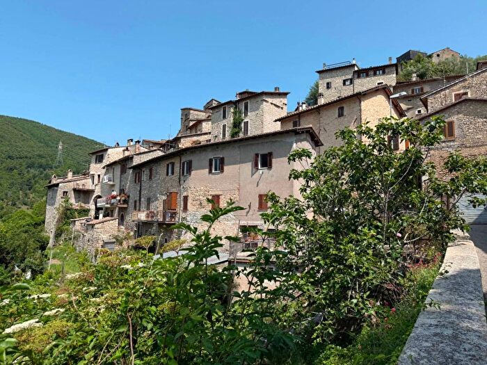 Appartamento bilocale in affitto in Frazione Valle San Martino, Fogliano Castagnacupa Montebibico Strettura, Spoleto