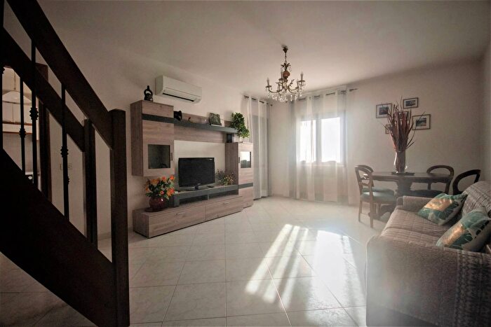 Appartamento con 5 locali in vendita in Via Antonio Gramsci, Santo Stefano Di Magra