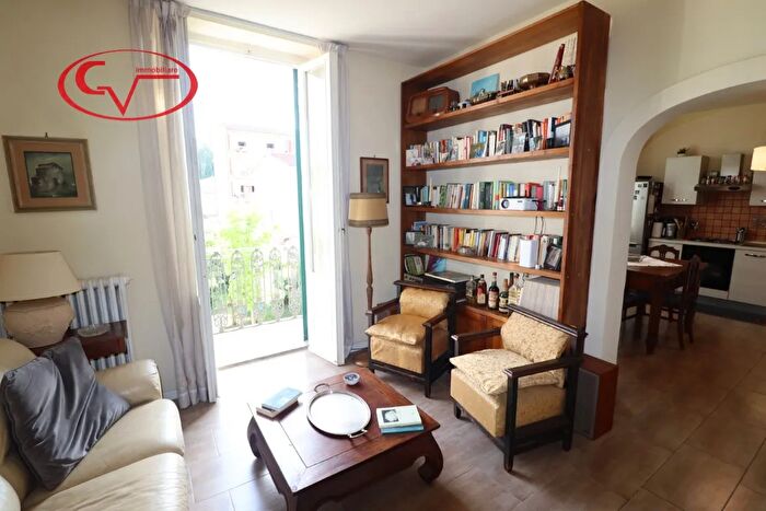 Appartamento con 5 locali in vendita in Via Guglielmo Marconi, Montevarchi