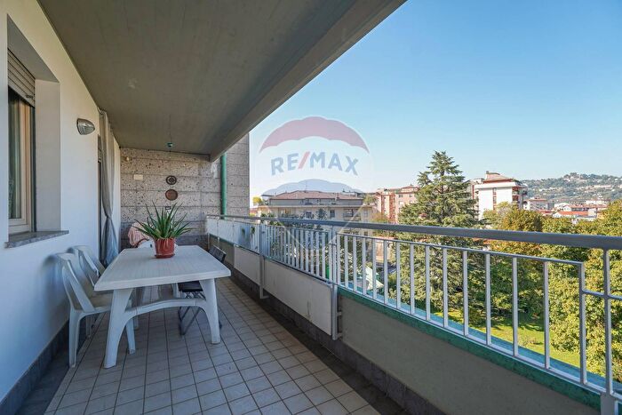 Appartamento quadrilocale in vendita in Via Berizzi, Bergamo