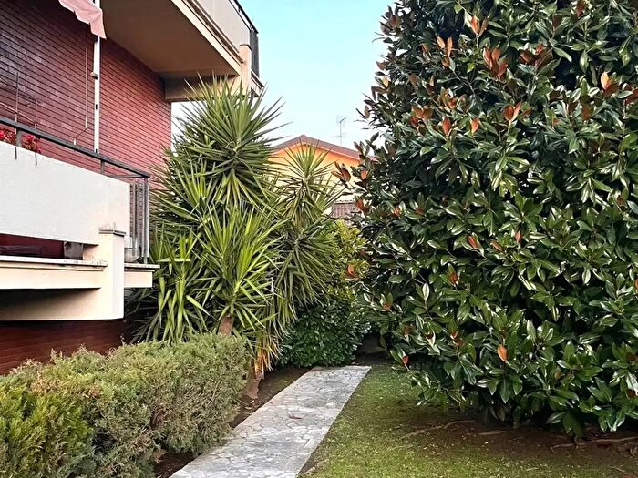 Appartamento con 7 locali in vendita in Montecatini Terme