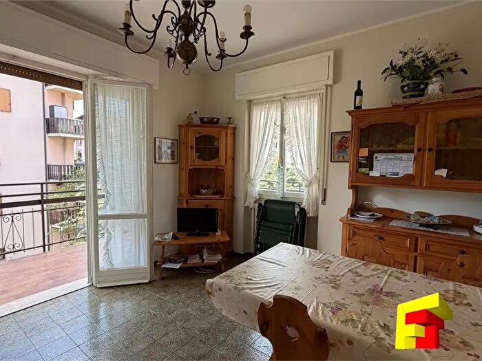 Appartamento trilocale in vendita in Via per Cassina, Moggio