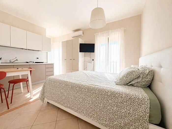 Appartamento monolocale in affitto in Via Sant' Antonello, Montalto Uffugo