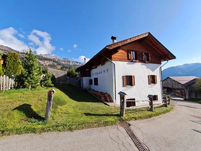 Casa in vendita in Strada De Saro Pozat, San Giovanni di Fassa