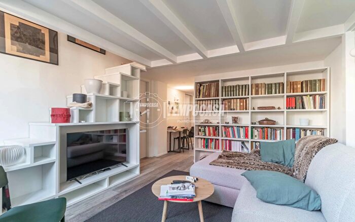 Appartamento trilocale in vendita in Via Giuseppe Meda, Milano