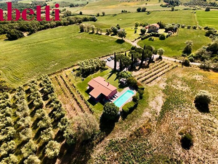 Casa quadrilocale in affitto in Strada Consortile La Carla, Magliano in Toscana