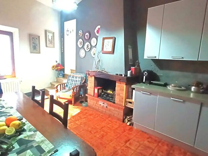 Appartamento con 5 locali in vendita in Via Montegrappa, Crespina Lorenzana