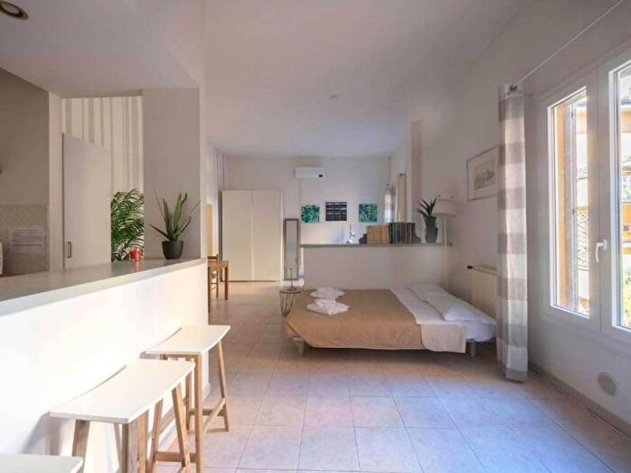 Appartamento trilocale in affitto in Via Santo Stefano, Santo Stefano, Bologna