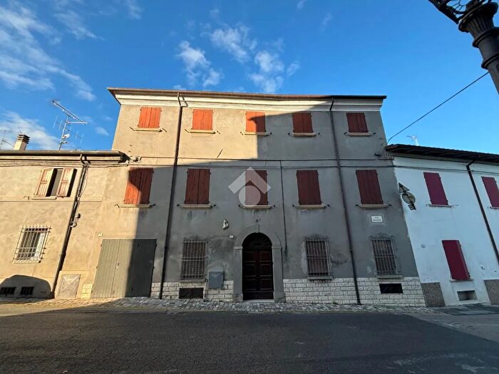 Casa con 15 locali in vendita in Via Giuseppe Mazzini, Montiano