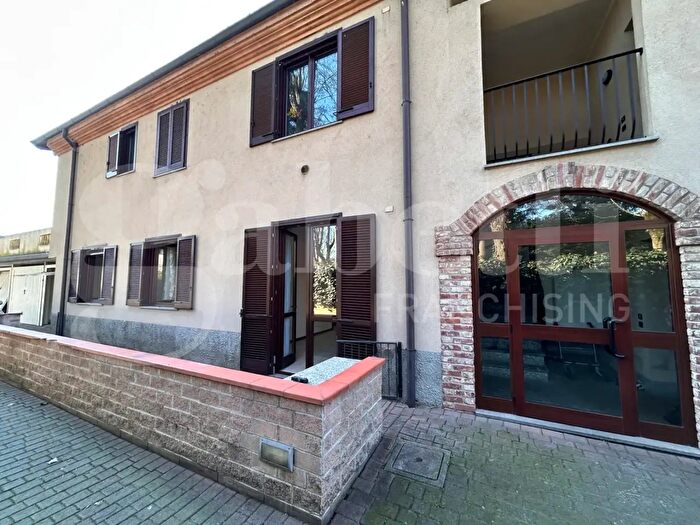 Appartamento trilocale in vendita in Viale Libertà, Gropello Cairoli