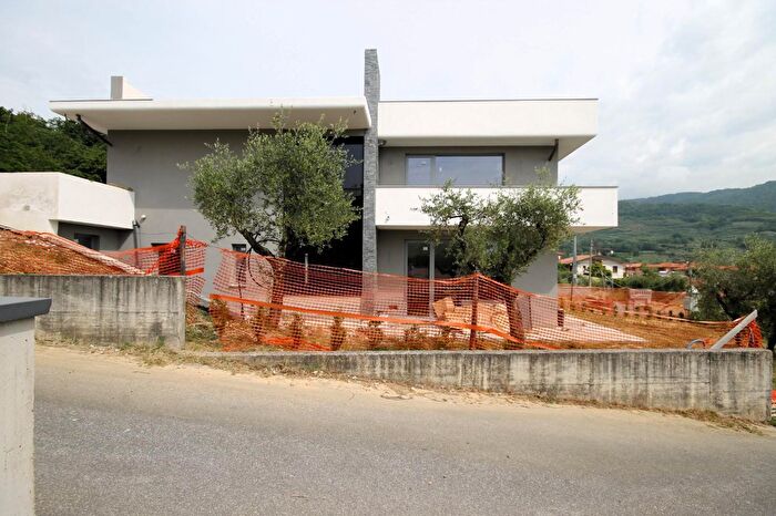 Casa con 6 locali in vendita in Ia delle Vitialle, Capannori