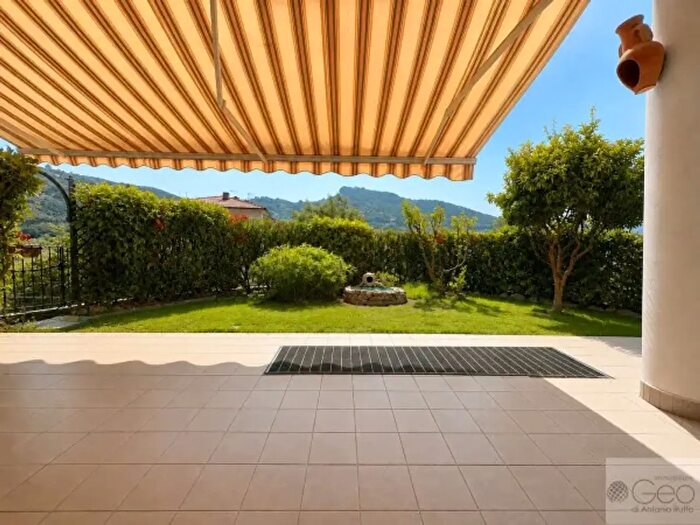 Appartamento trilocale in vendita in Via Giuseppe Verdi, Camporosso