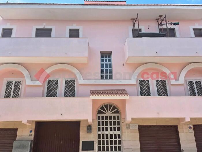 Appartamento quadrilocale in vendita in Via Toma, Pulsano