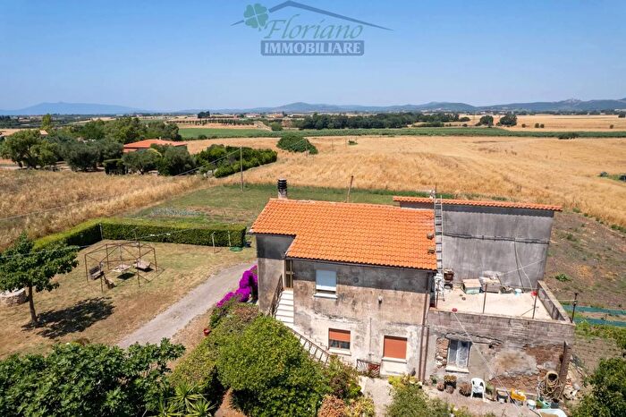 Casa con 7 locali in vendita in Strada Tavolaro, Montalto Di Castro