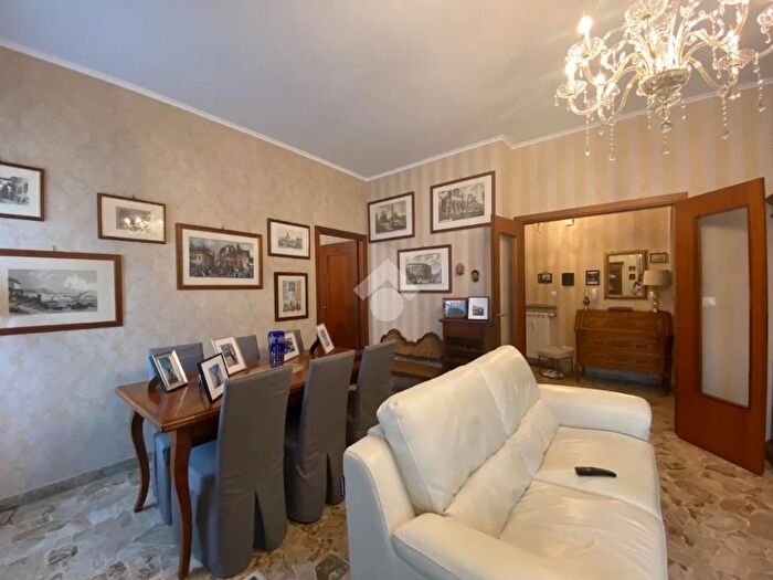 Appartamento con 5 locali in vendita in Via Fornace, Casella