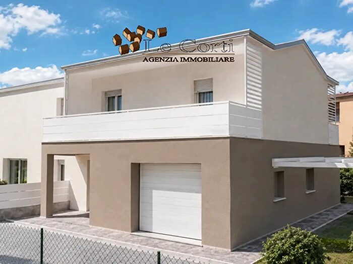 Casa quadrilocale in vendita in Via Roma, Sossano