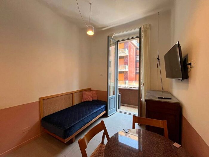 Appartamento bilocale in affitto in Via Arquà, Parco Trotter, Milano