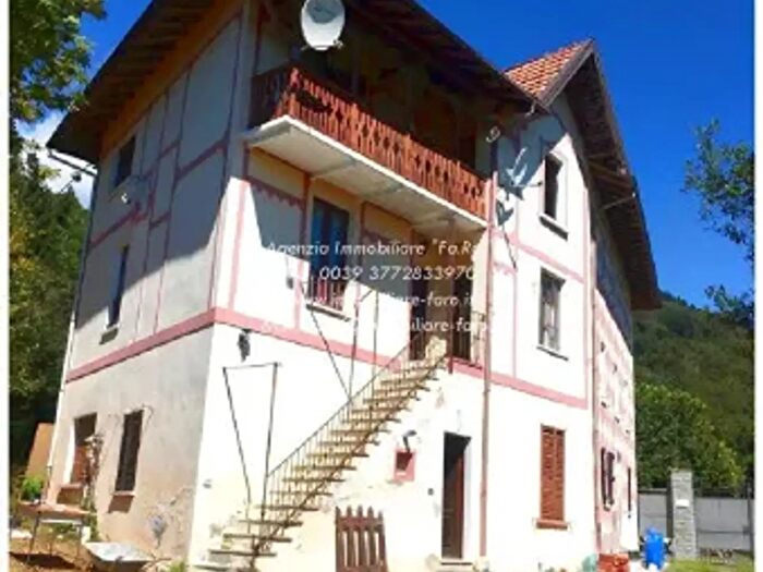 Casa con 6 locali in vendita in Strada Provinciale per Miazzina, Cambiasca