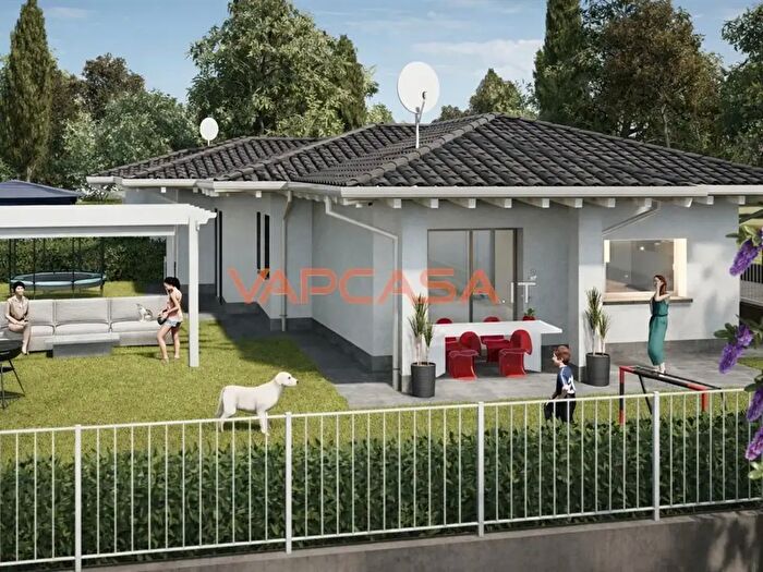 Casa quadrilocale in vendita in Via Maria Callas, Caravaggio