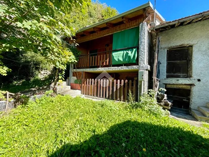 Casa trilocale in vendita in Borgata Pratobotrile, Condove