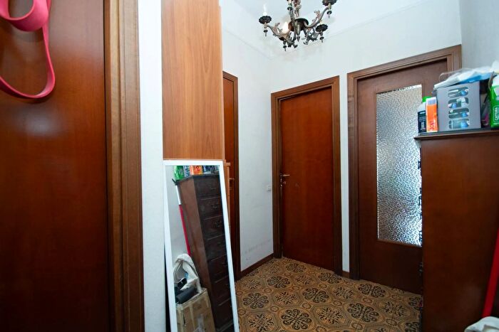 Appartamento trilocale in vendita in Via Costanzo Cloro, Roma