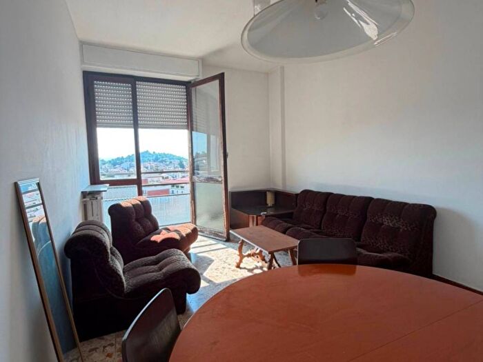 Appartamento bilocale in affitto in Via Carlo Rainoldi, Centro, Varese