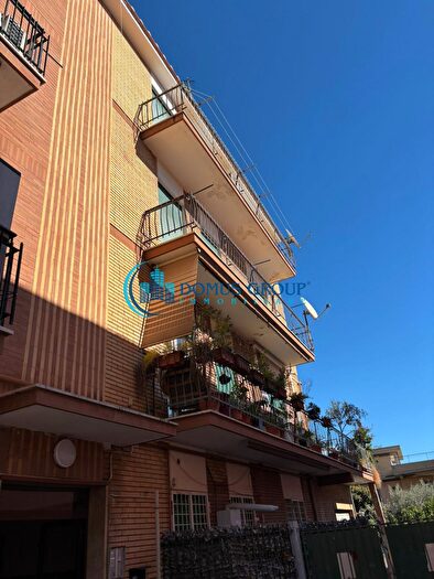 Appartamento quadrilocale in vendita in Via Aglie, Roma
