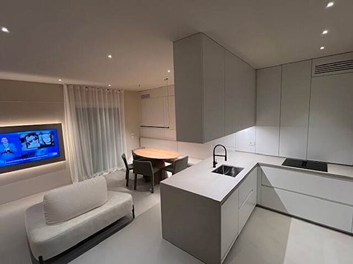 Appartamento quadrilocale in affitto in Corso Fratelli Cervi, Paese, Riccione