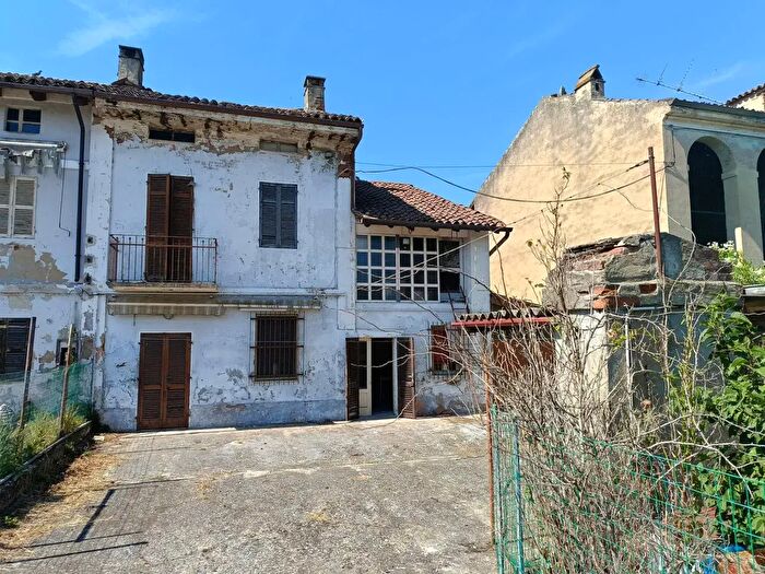 Casa quadrilocale in vendita in Via delle Scuole, Morano Sul Po