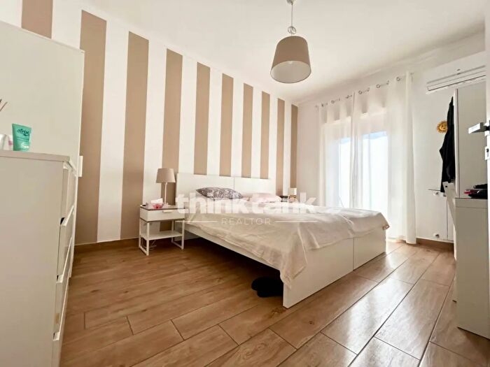 Appartamento quadrilocale in vendita in Via Conte Torino, Catania