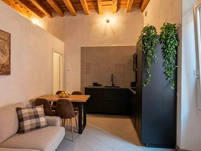 Appartamento bilocale in affitto in Vicolo Pietrone, San Zeno, Verona