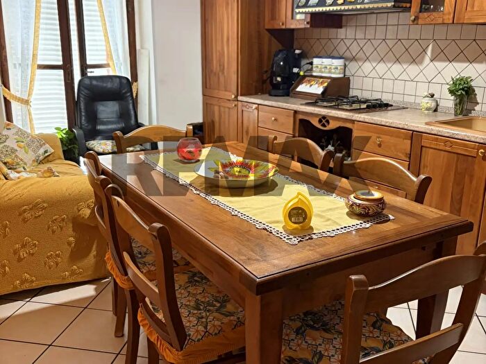 Appartamento quadrilocale in vendita in Via Vittorio Emanuele Orlando, Troina
