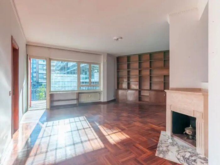 Appartamento quadrilocale in vendita in Piazza Stefano Jacini, Roma