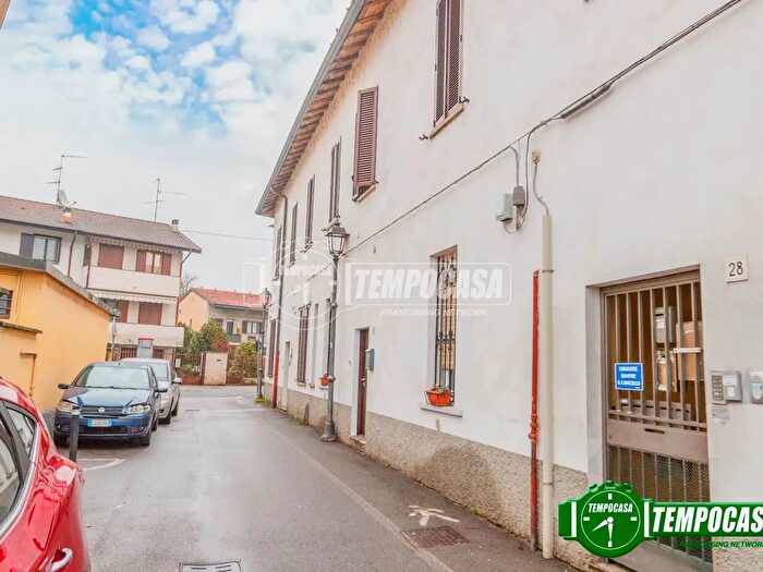 Appartamento bilocale in vendita in Via Solferino, Binasco