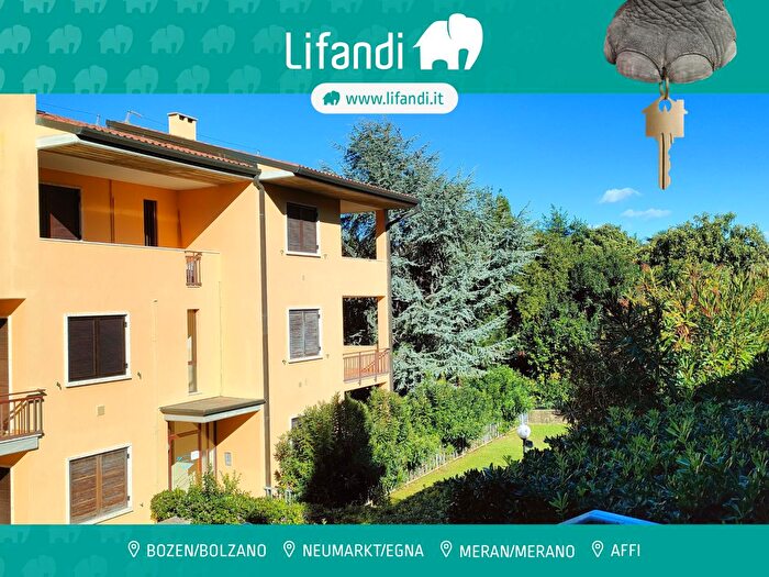 Appartamento trilocale in vendita in Torri Del Benaco