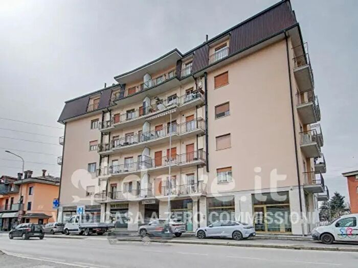 Appartamento con 6 locali in vendita in Viale Italia, Alme