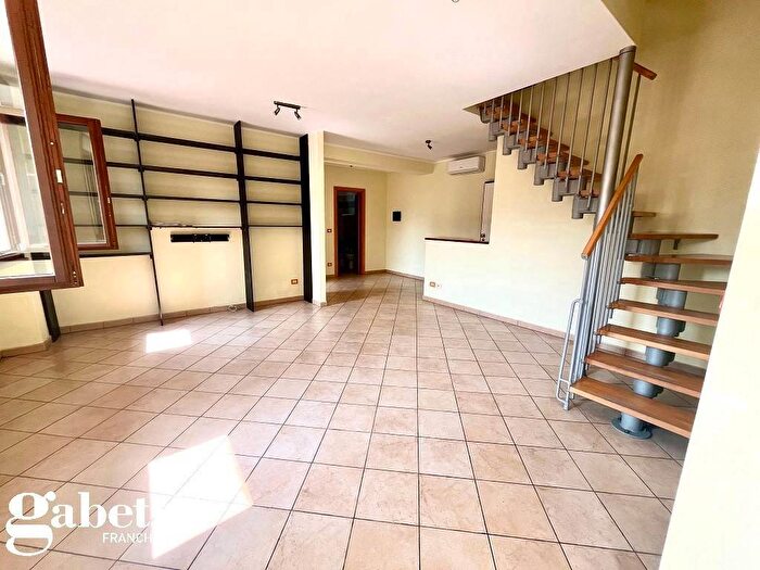 Appartamento con 6 locali in affitto in via isnardi, Santa Caterina, Asti